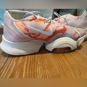 Women’s Nike size 9